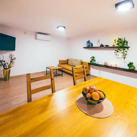 House Vinaria Apartamento Zgornja Loznica