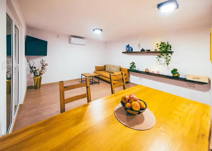 House Vinaria דירה Zgornja Loznica